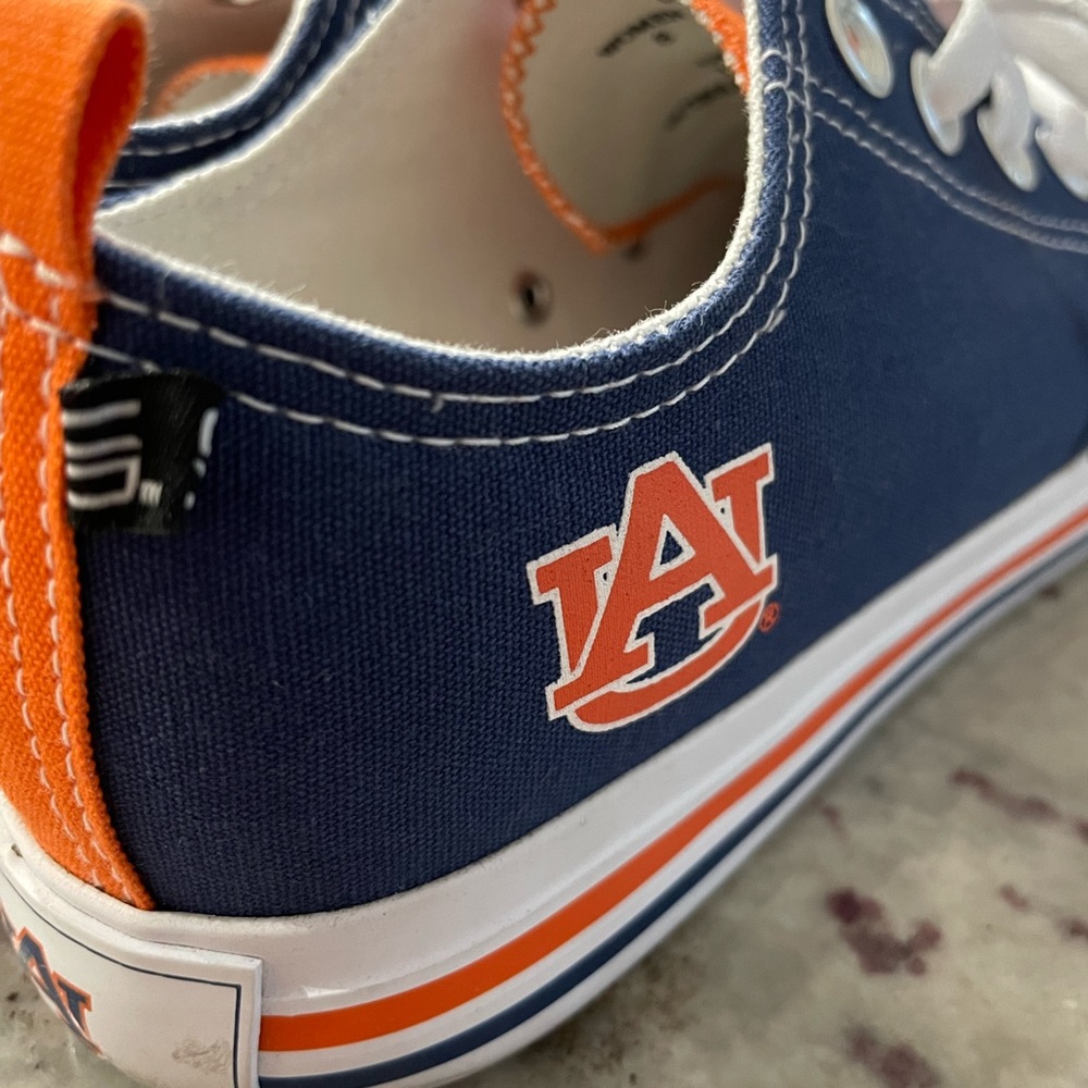AU Auburn University sneakers  size 8 - like bran new